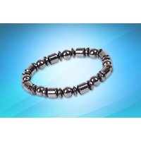 Magnetic Therapy 'Wellbeing' Bracelet - Silver | Wowcher RRP £29.99 Sale price £4.99